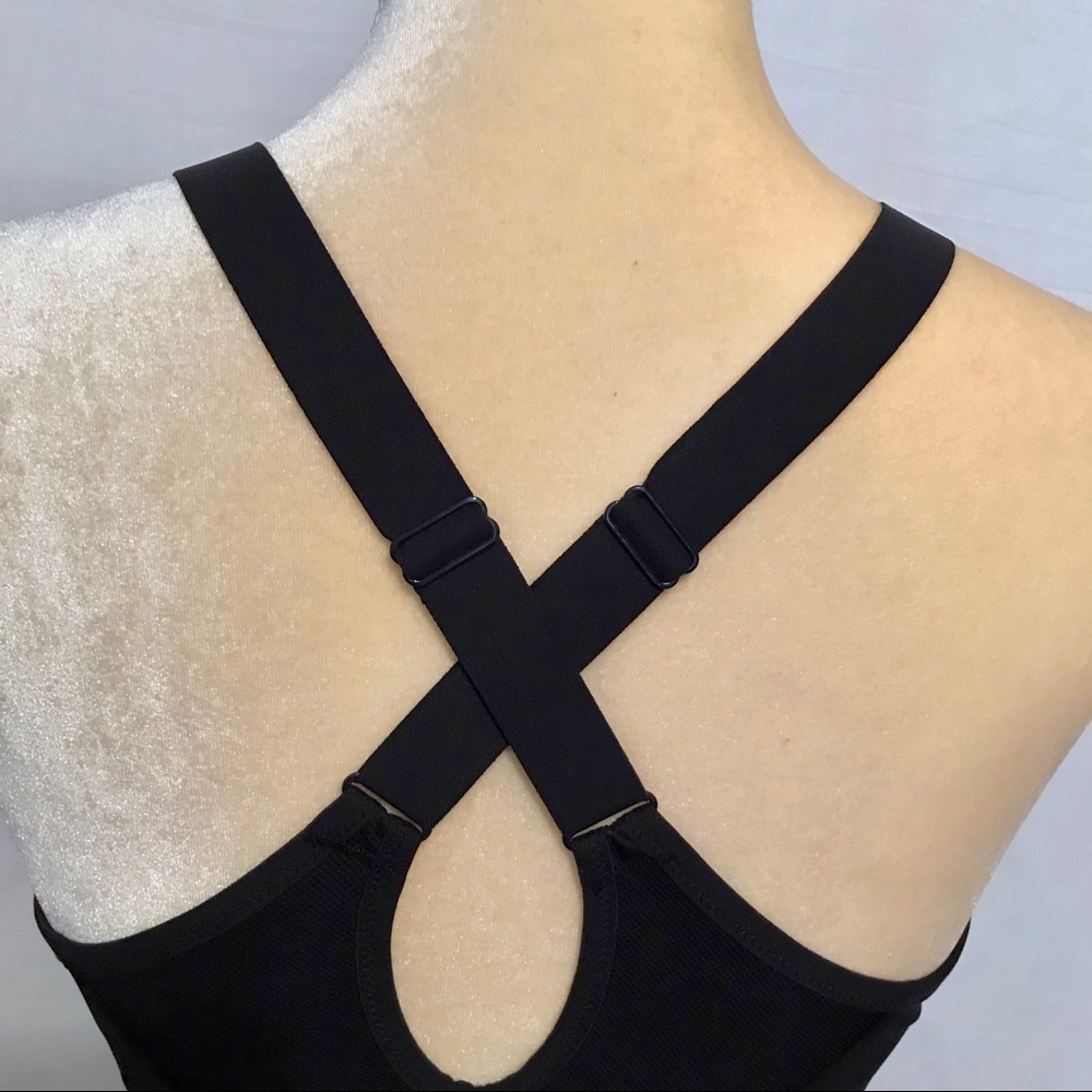 Core IO NWOT Sports Bra Women Various - Picture 6 of 10